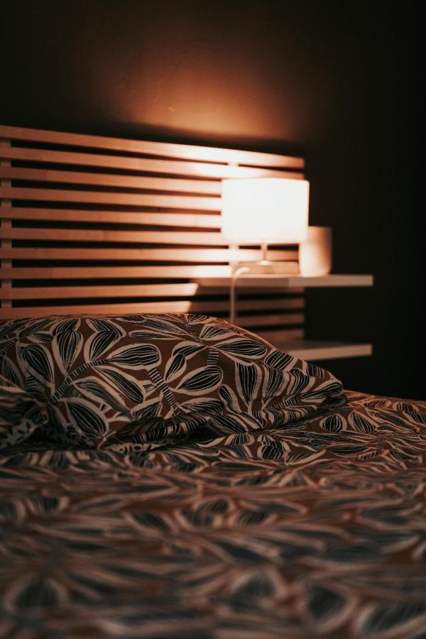 Cosy T2 Renove, Proche Centre-Ville-Fibre/Netflix モンリュソン エクステリア 写真